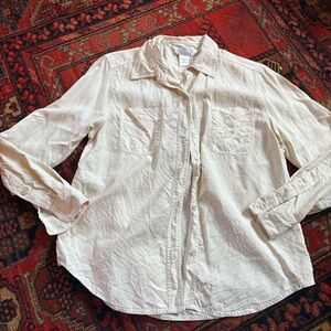 Vintage Petite Sophisticate Silk Cream Blouse with Mother of Pearl Buttons